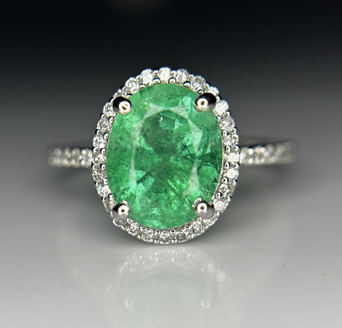Beautiful 2.71ct Natural Emerald With Natural Diamonds & 18k Gold - 2