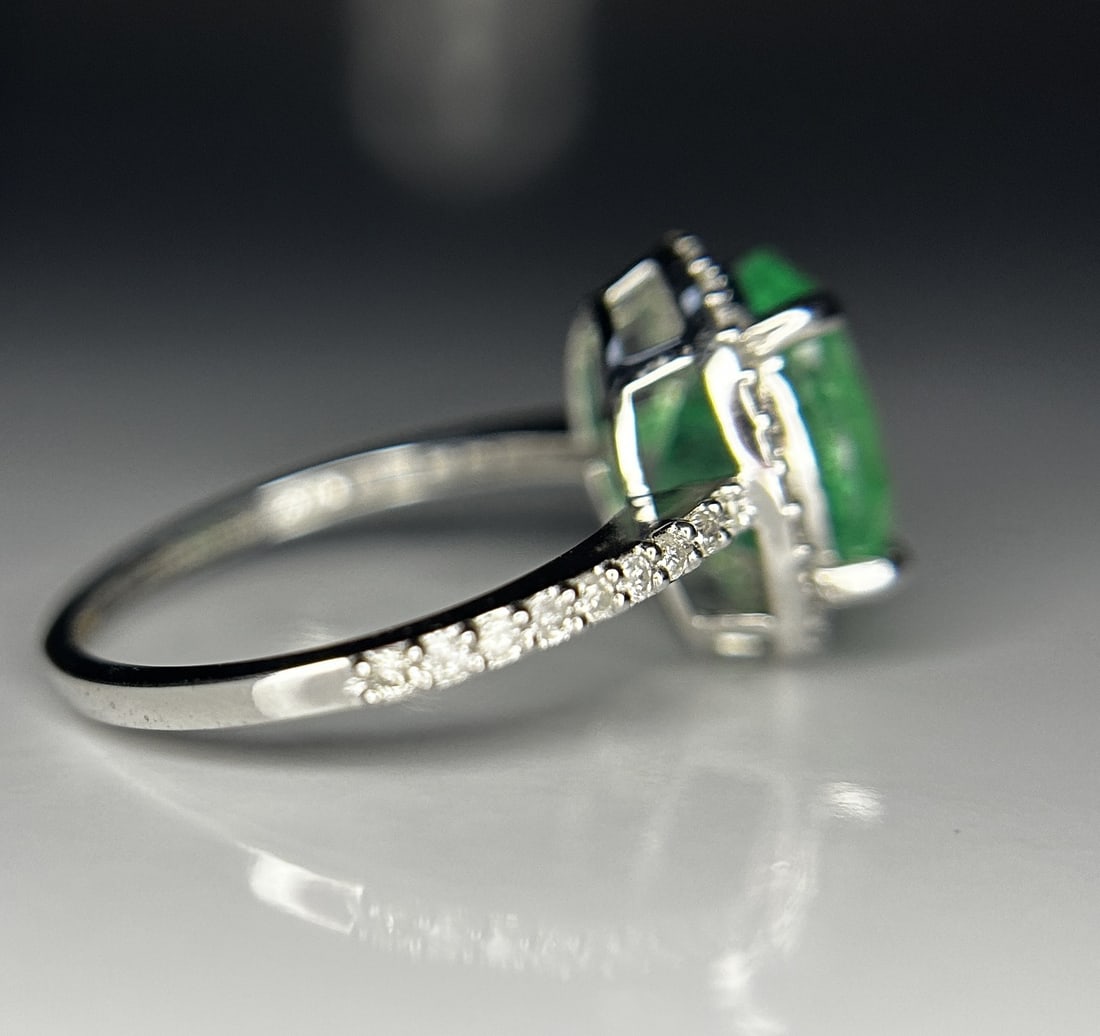 Beautiful 2.71ct Natural Emerald With Natural Diamonds & 18k Gold - 7