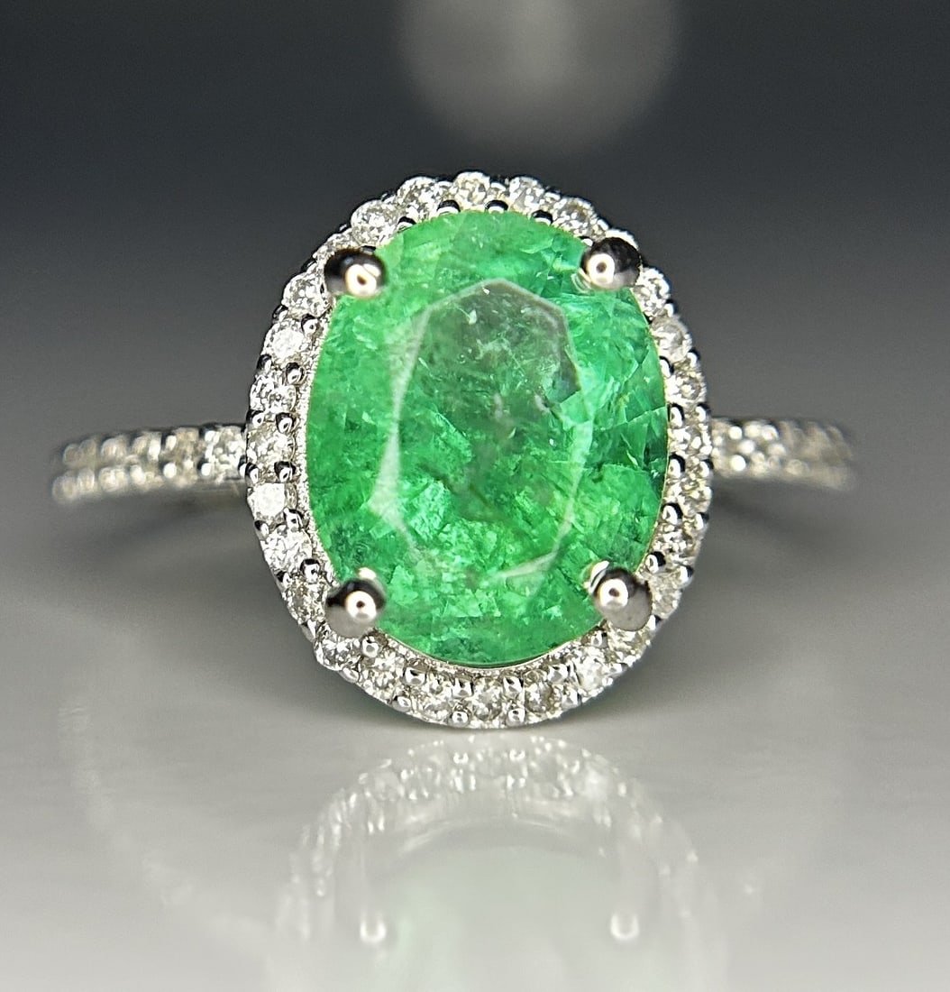 Beautiful 2.71ct Natural Emerald With Natural Diamonds & 18k Gold - 9