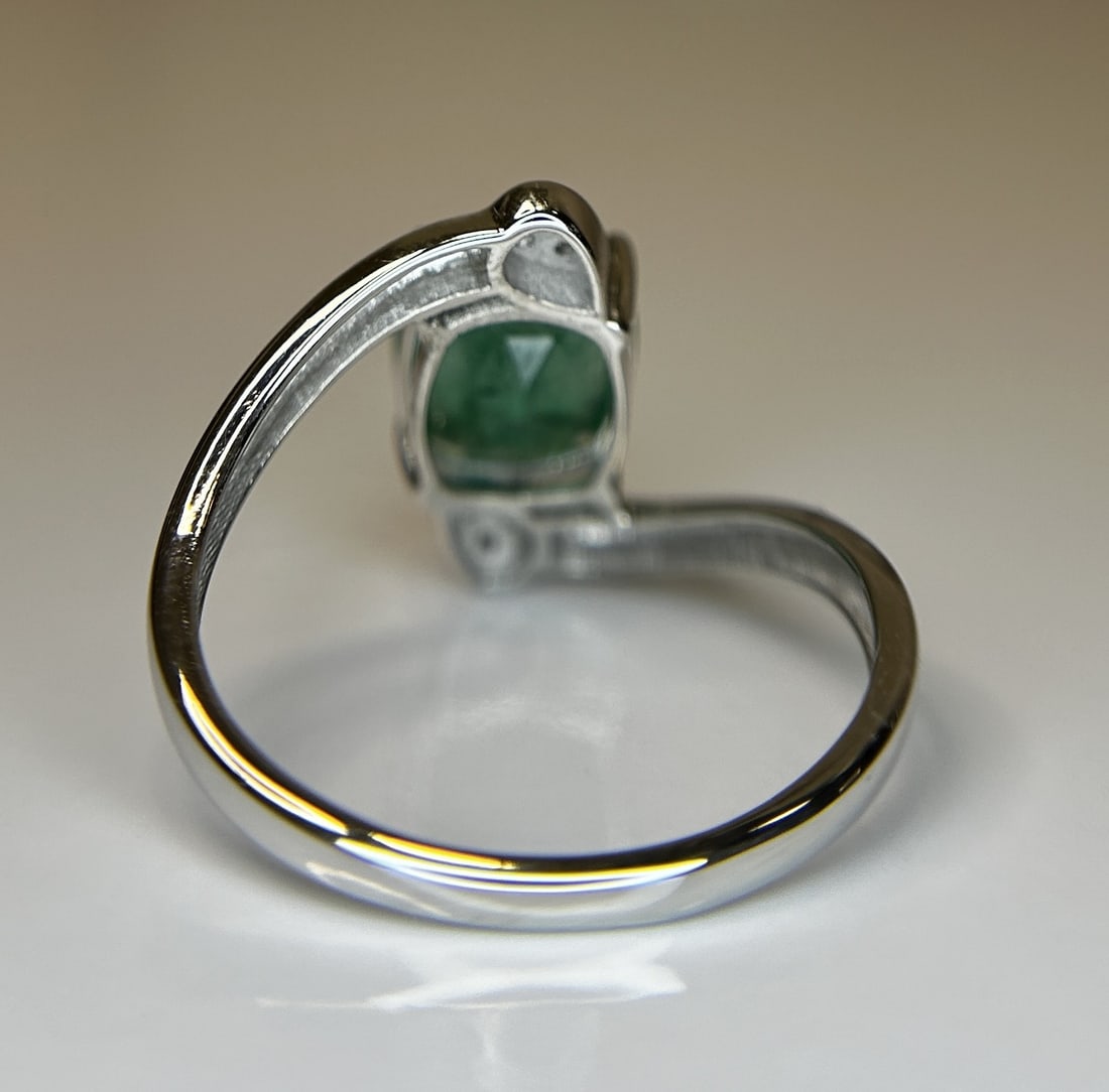 Beautiful Natural Emerald 2.19 Ct With Natural Diamonds & 18k Gold - 6