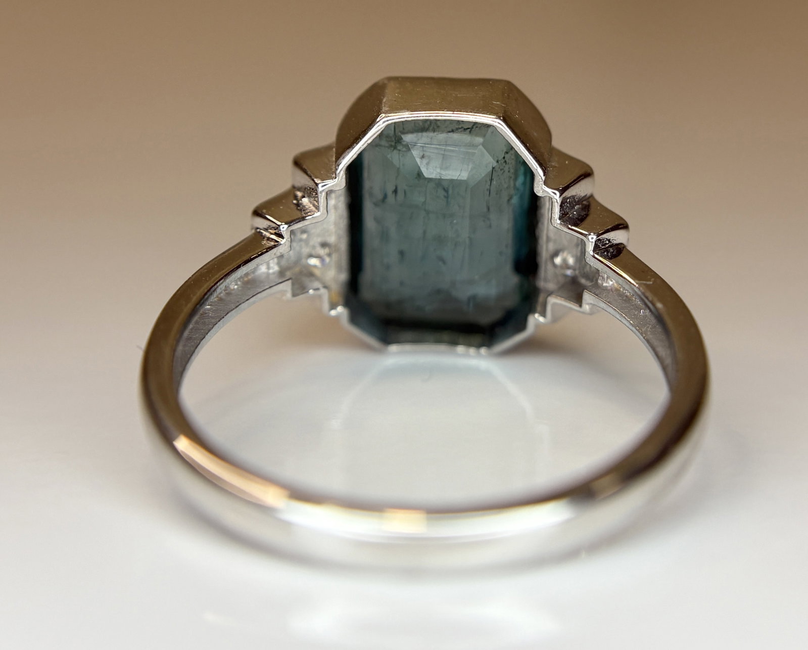 Beautiful 3.00 CT Natural Emerald With Natural Diamonds & 18k Gold - 5