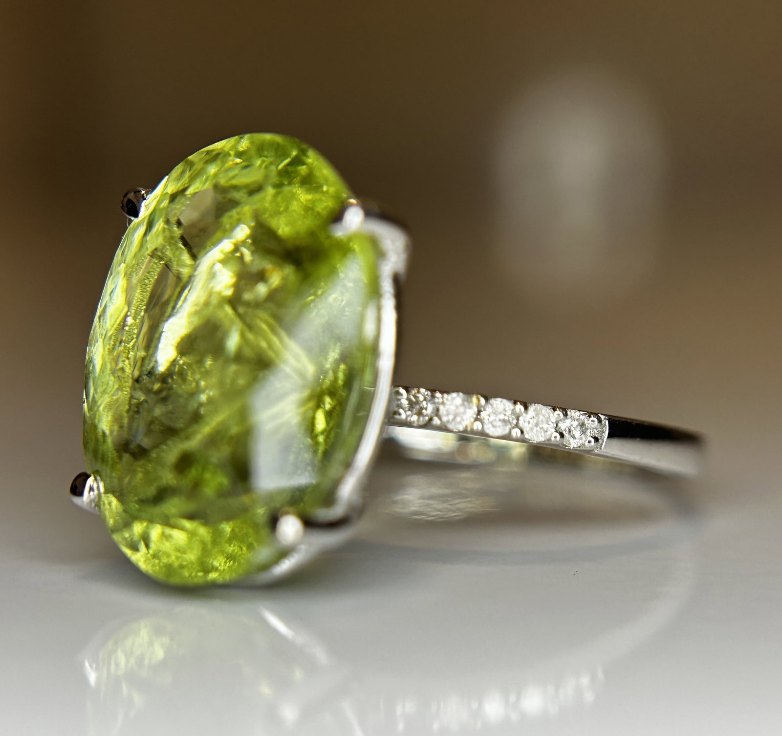 Beautiful 8.17 CT Natural Aquamarine Ring With Natural Diamonds & 18k White Gold - 5