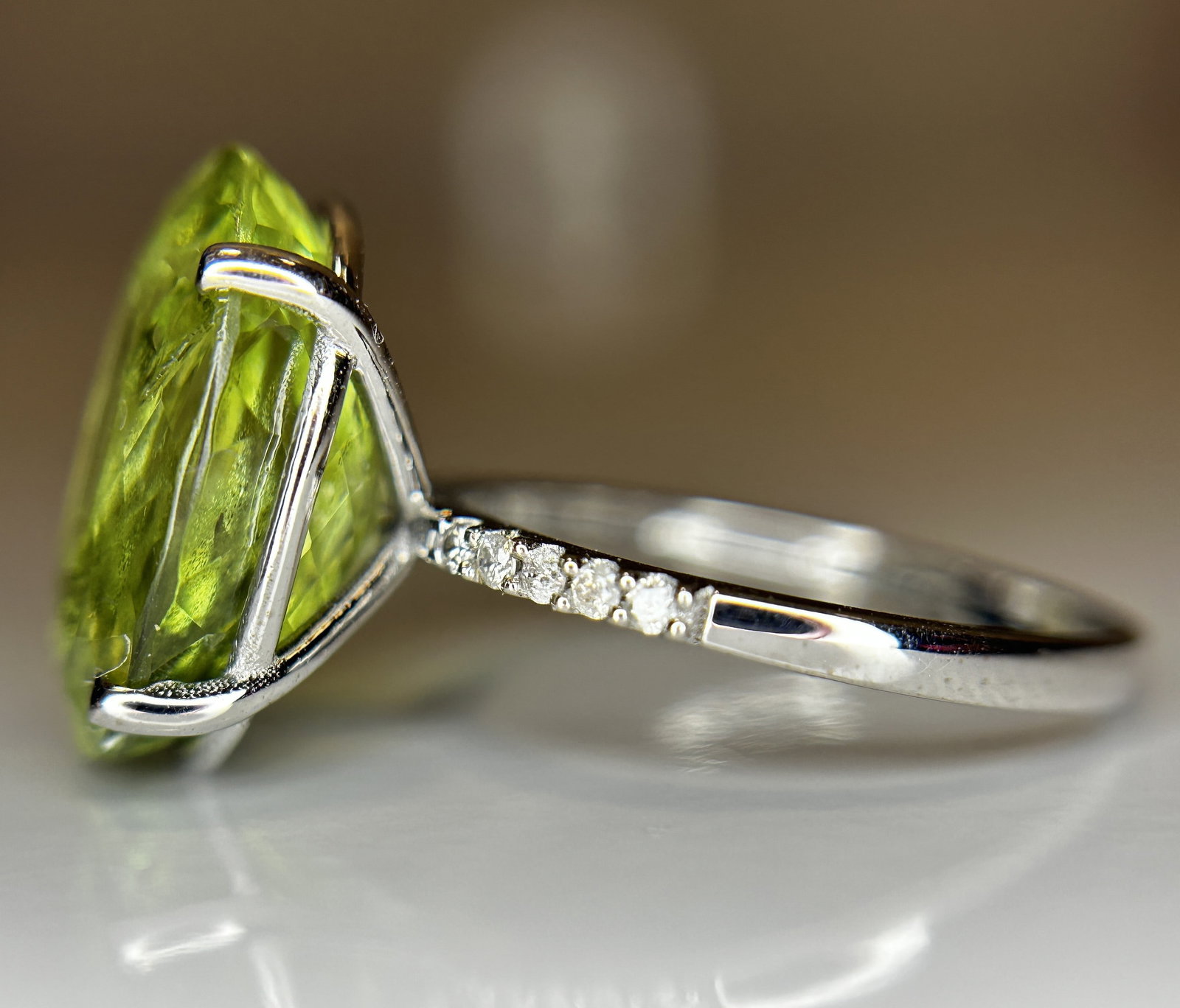 Beautiful 8.17 CT Natural Aquamarine Ring With Natural Diamonds & 18k White Gold - 6