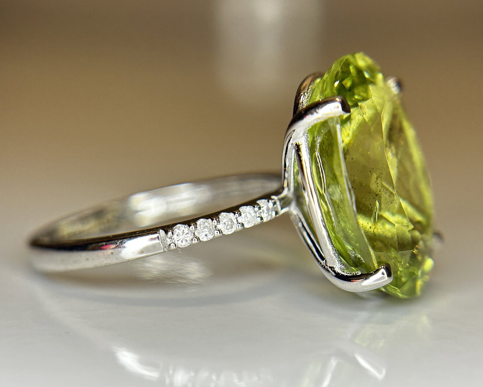 Beautiful 8.17 CT Natural Aquamarine Ring With Natural Diamonds & 18k White Gold - 8