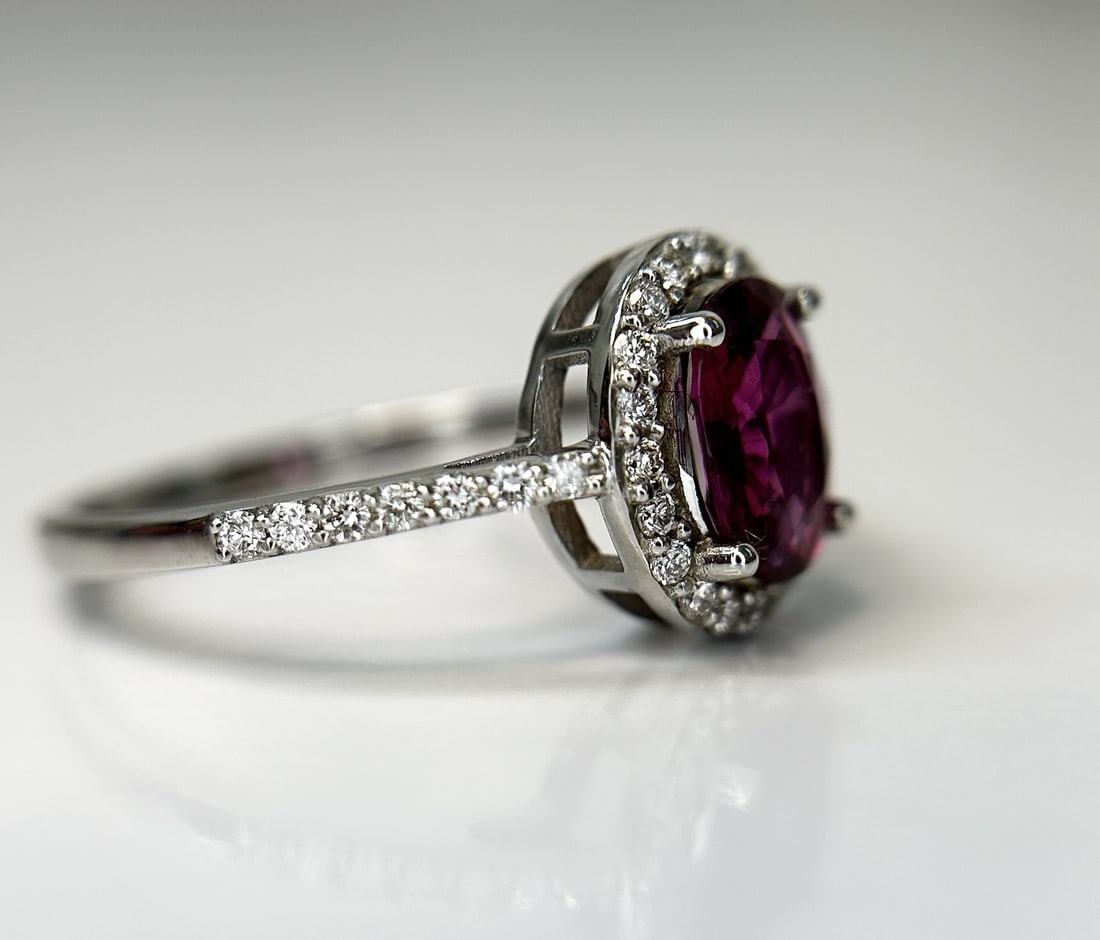 Beautiful Natural Tourmaline Rubellite Ring With Diamonds and 18k Gold - 6