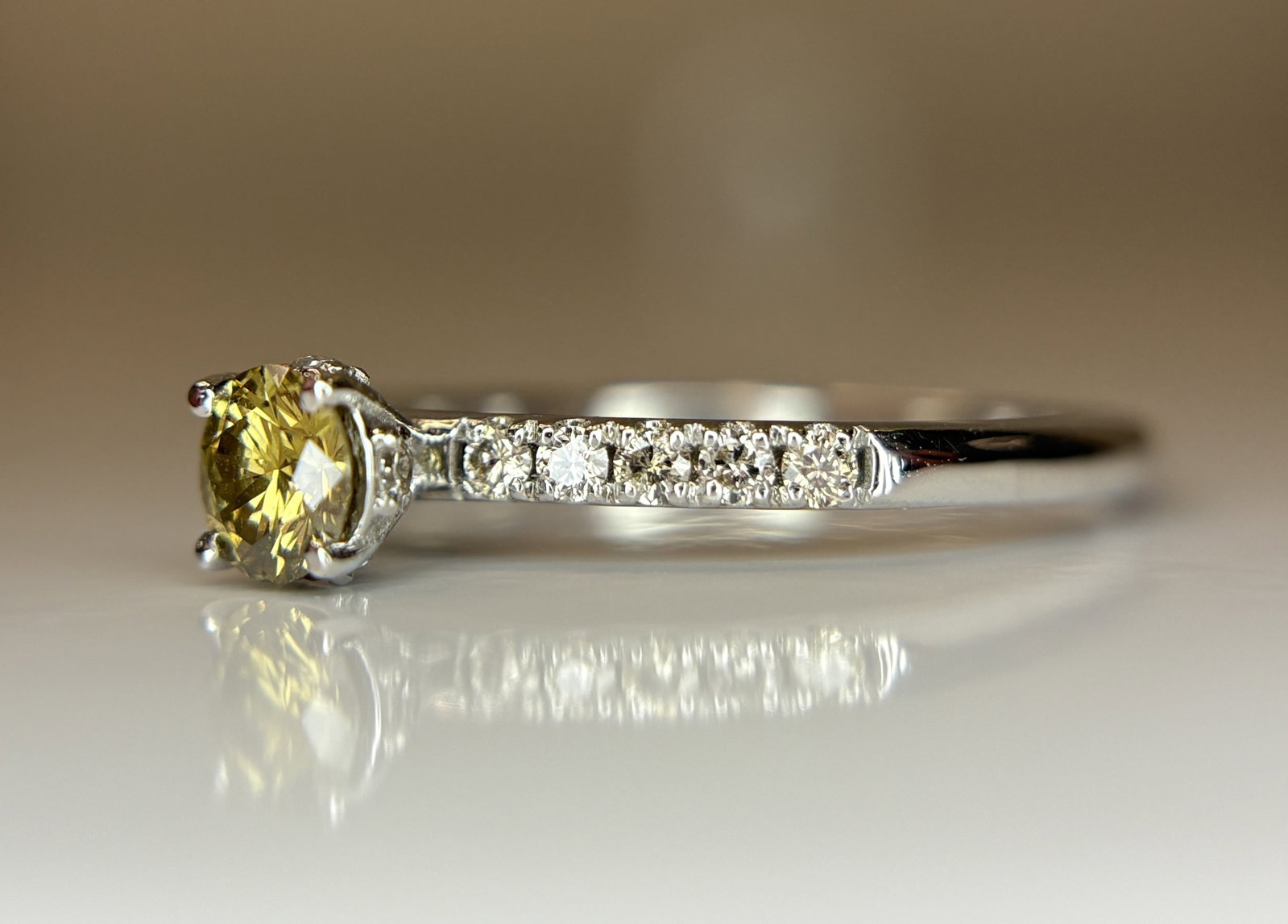 Beautiful 0.26 Ct Natural Champagne Solitaire Diamond & 18k Gold - 3