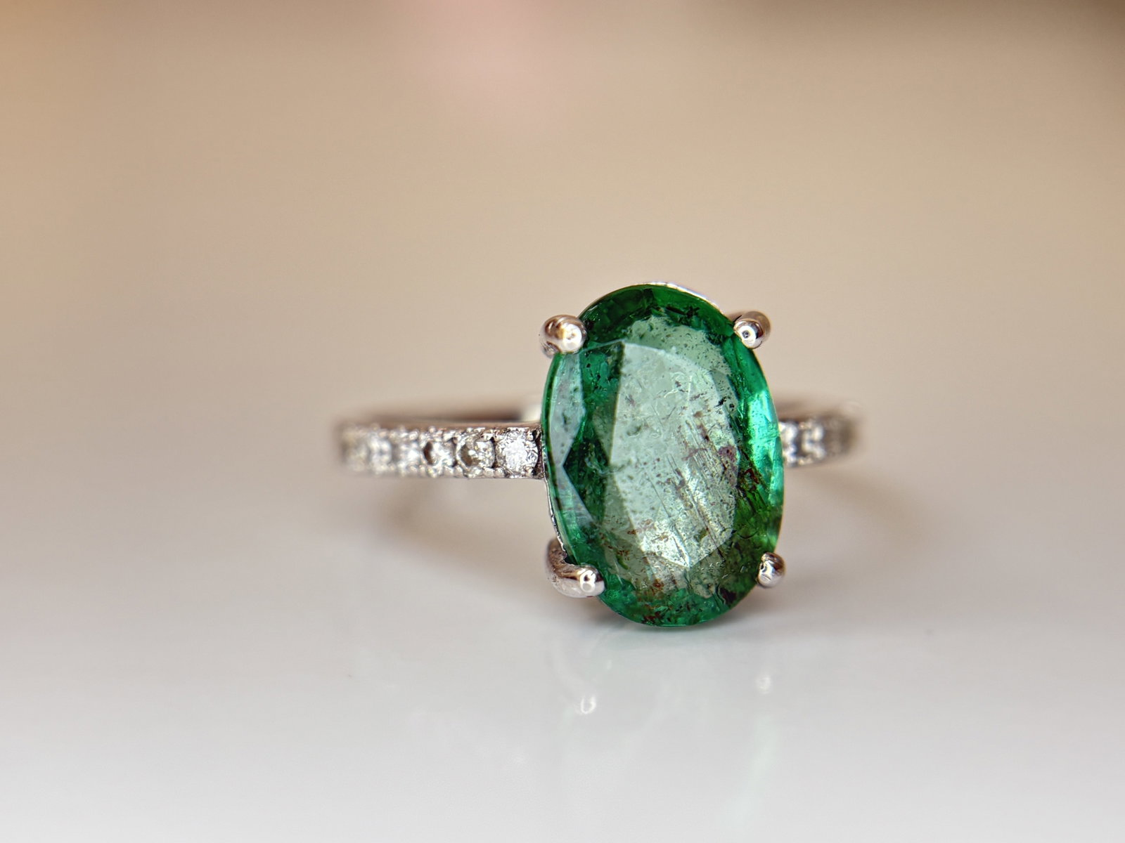 Beautiful Natural Emerald 3.00ct With Natural Diamonds & 18k Gold - 9