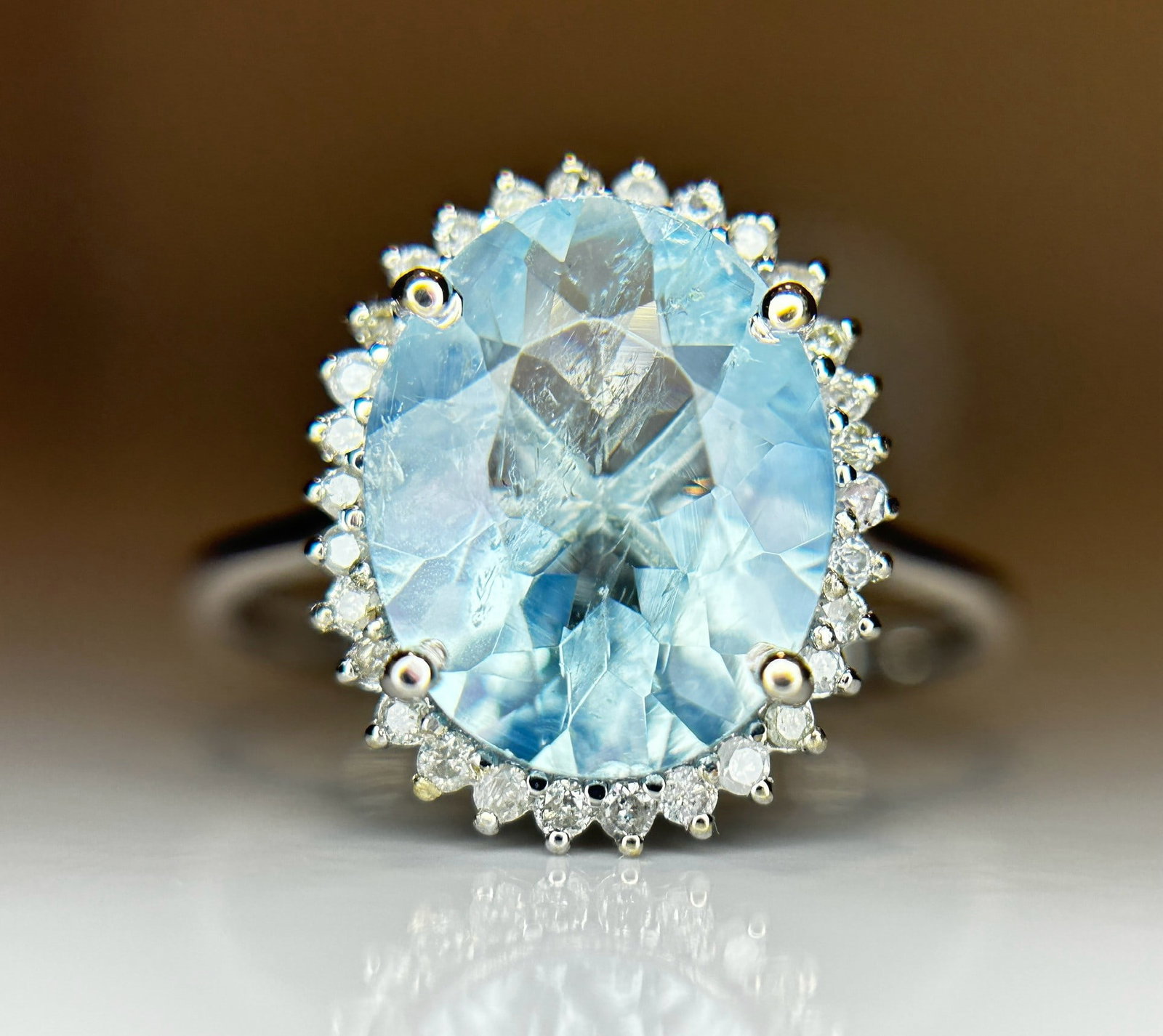 Beautiful 2.39 CT Natural Aquamarine Ring With Natural Diamonds & 18k White Gold (1 of 10)