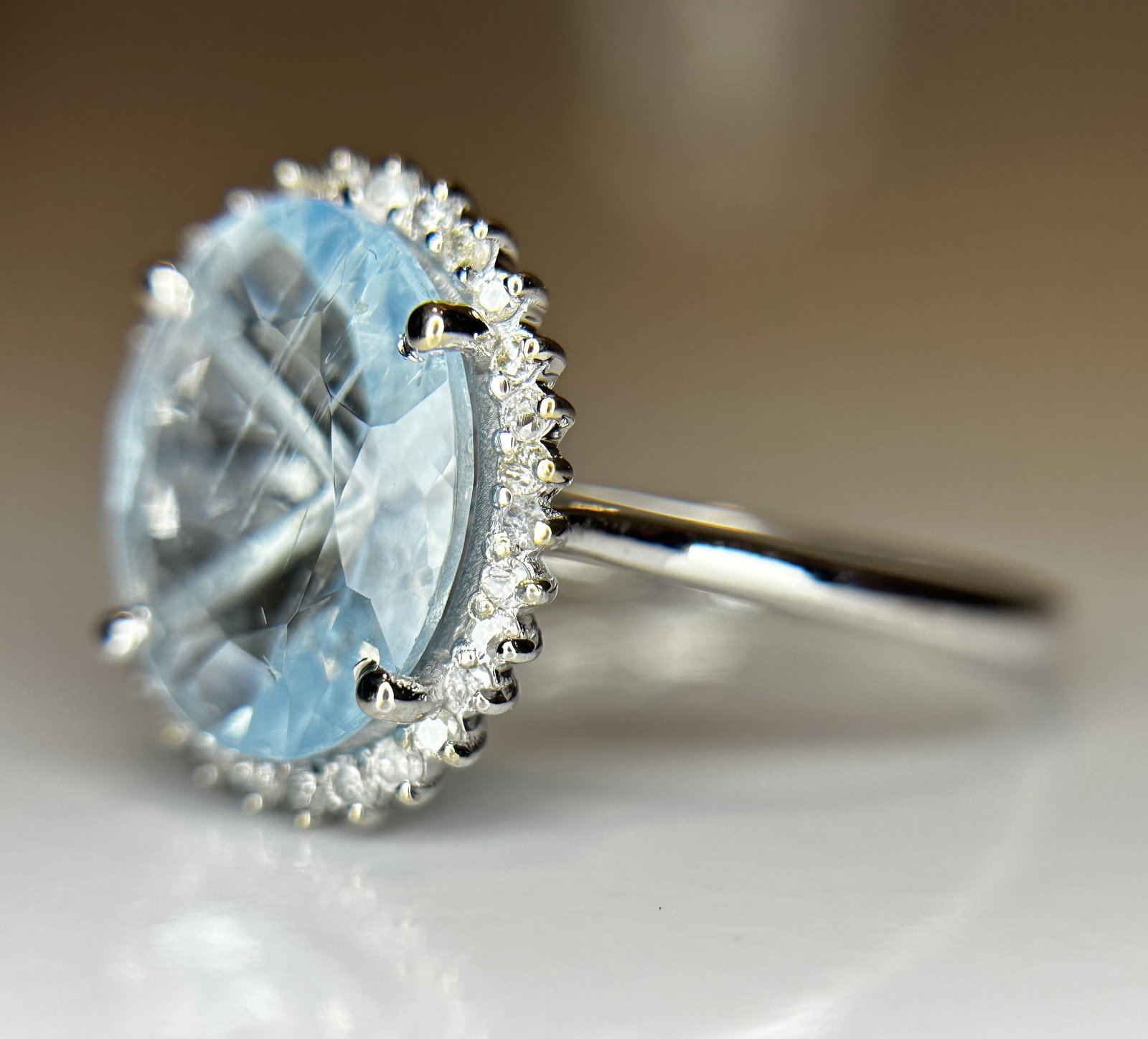 Beautiful 2.39 CT Natural Aquamarine Ring With Natural Diamonds & 18k White Gold - 5
