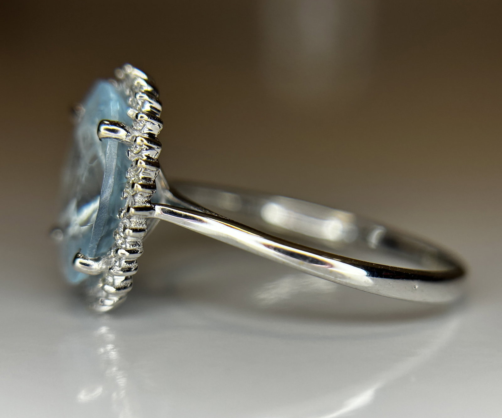 Beautiful 2.39 CT Natural Aquamarine Ring With Natural Diamonds & 18k White Gold - 6