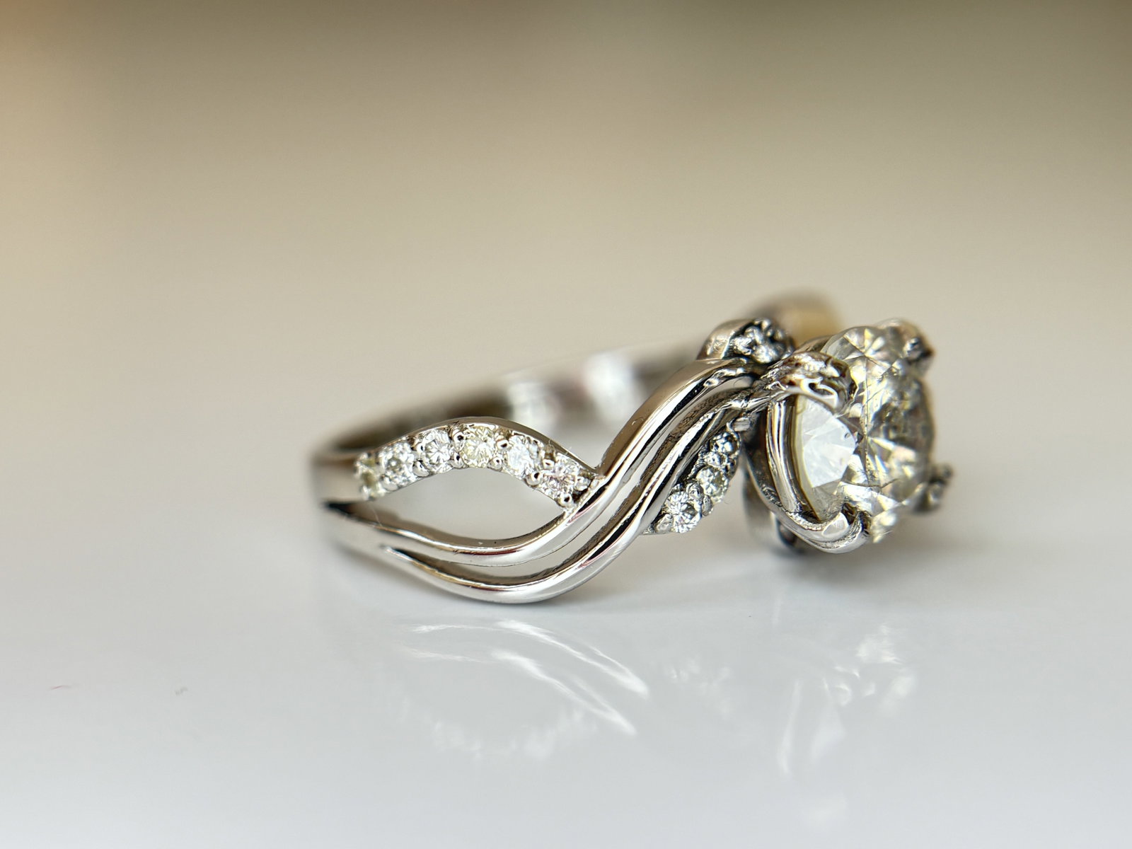 Beautiful 1.36ct Natural Diamond Ring With 18k White Gold - 2