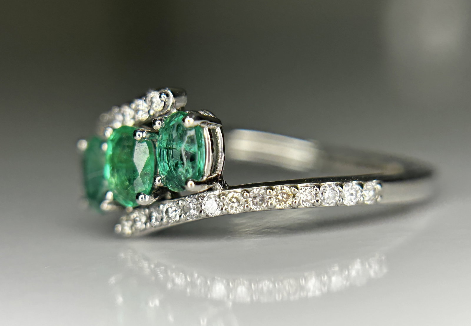 Beautiful 0.62Ct Natural Emerald Ring With Natural Diamonds & Platinum 950 - 4