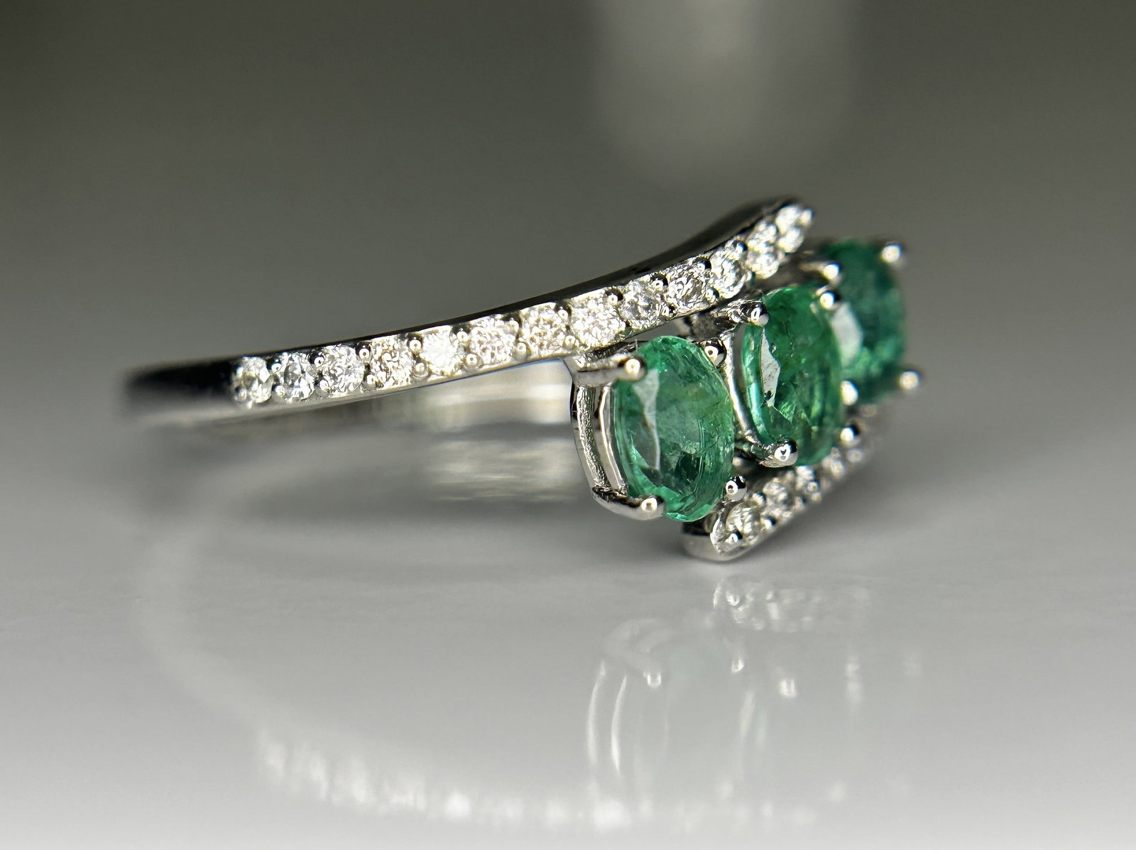 Beautiful 0.62Ct Natural Emerald Ring With Natural Diamonds & Platinum 950 - 7