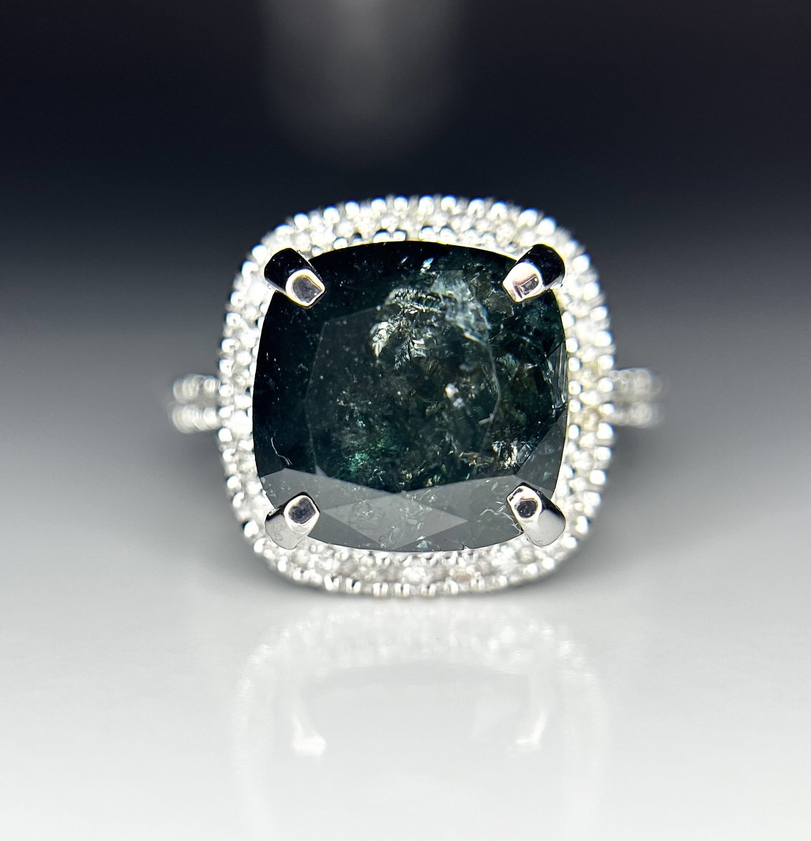 Beautiful 6.24ct Natural Solitaire Green Diamond & 18k Gold - 8