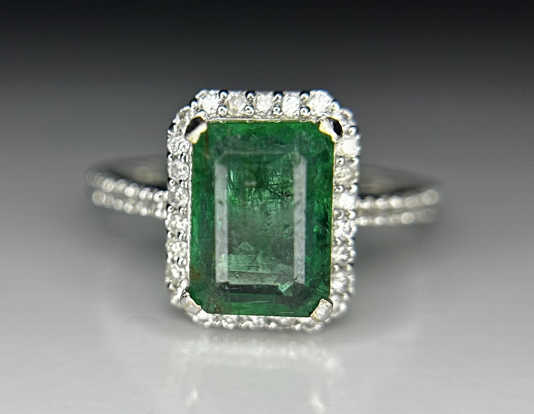 Beautiful 2.67ct Natural Columbian Emerald With Natural Diamonds & 18k Gold - 10
