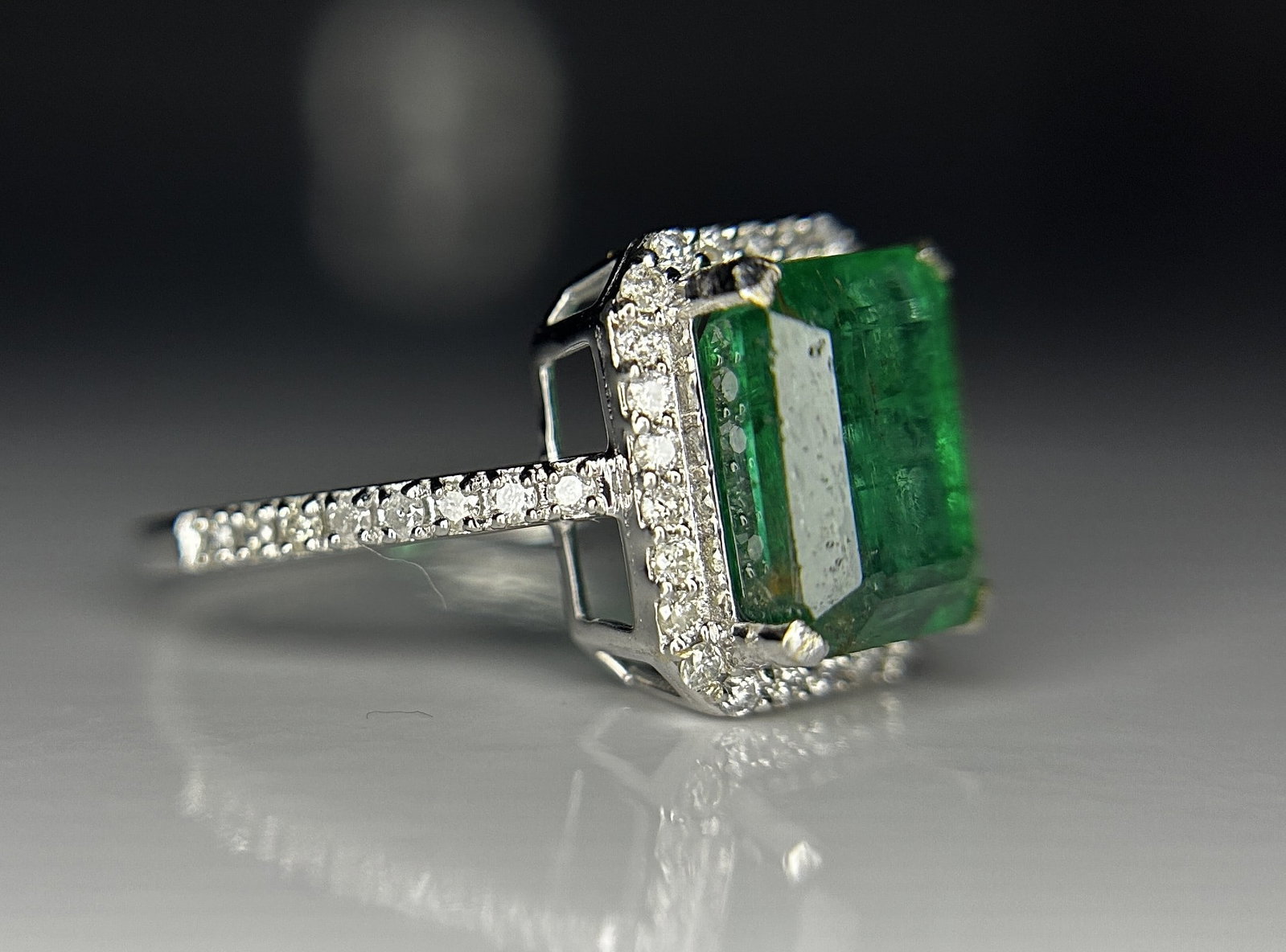 Beautiful 2.67ct Natural Columbian Emerald With Natural Diamonds & 18k Gold - 8