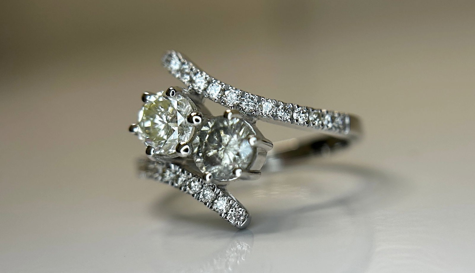 Beautiful Natural 1.15 Carat Diamond Ring With 18k White Gold (1 of 7)