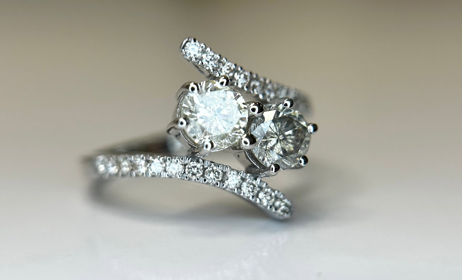 Beautiful Natural 1.15 Carat Diamond Ring With 18k White Gold - 2