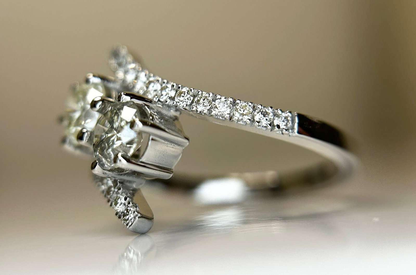 Beautiful Natural 1.15 Carat Diamond Ring With 18k White Gold - 4