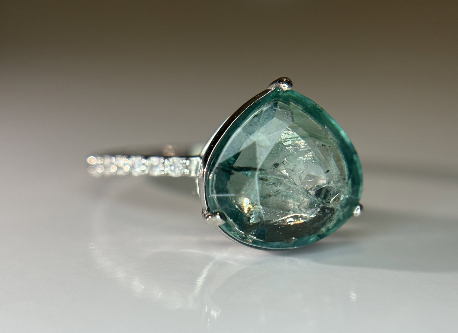 Beautiful 3.17 CT Natural Emerald Ring With Natural Diamonds & Platinum 950 - 8