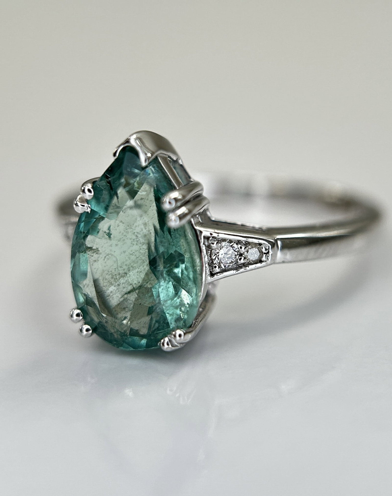 Beautiful Natural Emerald 1.81 CT With Natural Diamonds & 18k Gold - 4