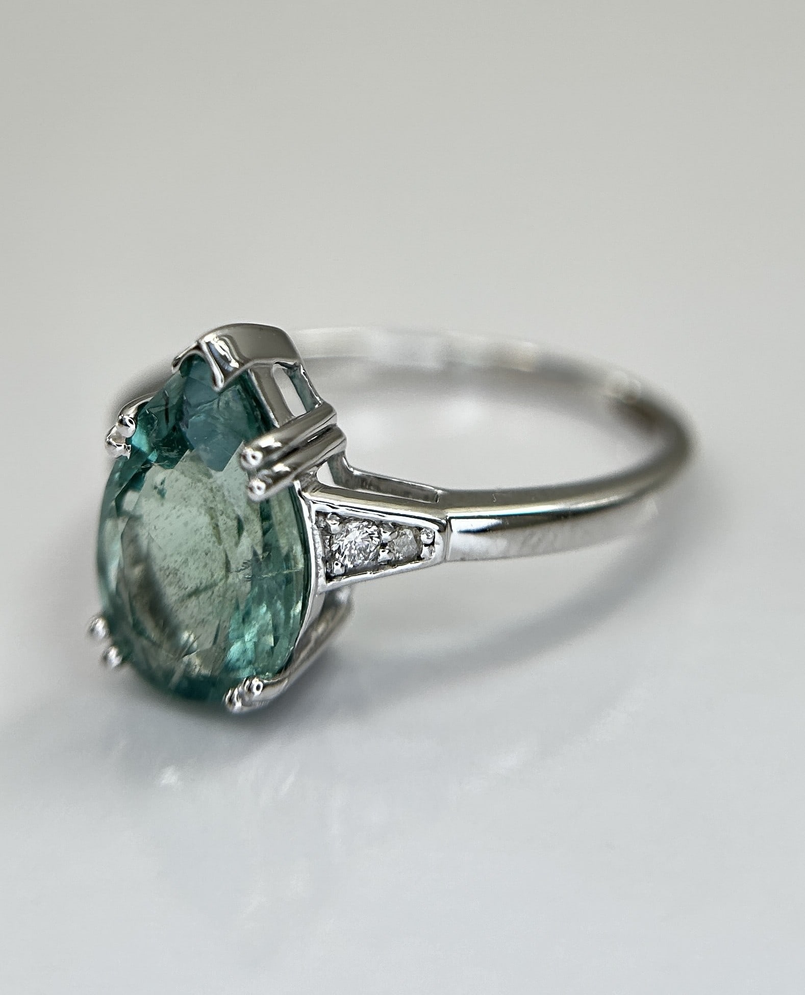 Beautiful Natural Emerald 1.81 CT With Natural Diamonds & 18k Gold - 5