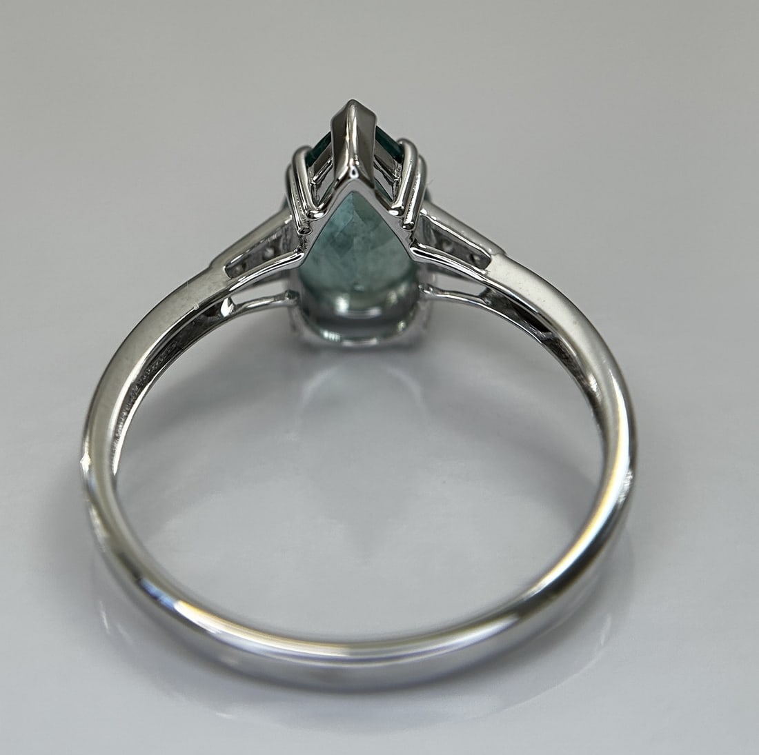 Beautiful Natural Emerald 1.81 CT With Natural Diamonds & 18k Gold - 6