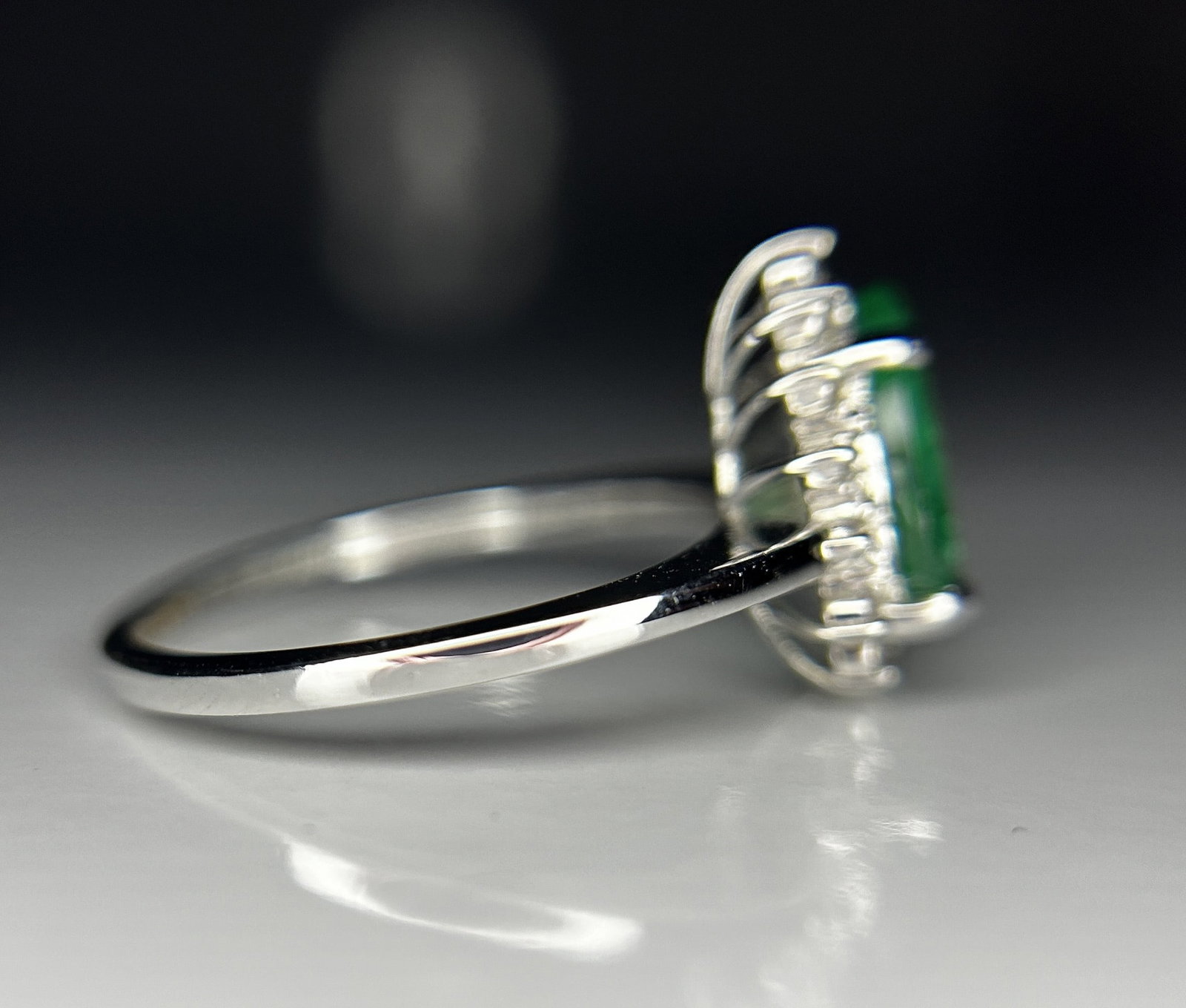 Beautiful 1.18ct Natural Emerald With Natural Diamonds & 18k Gold - 6