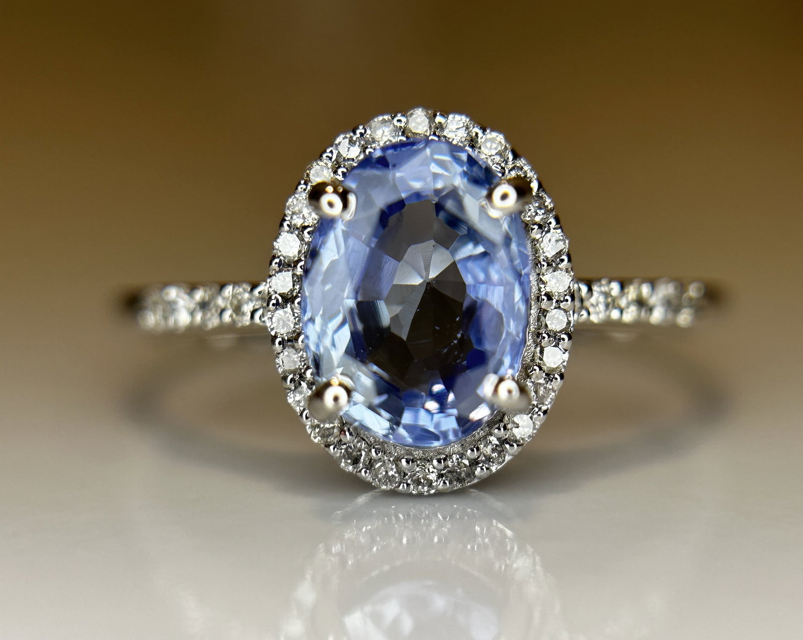 Beautiful 1.73CT Unheated Ceylon Cornflour Blue Sapphire Diamonds & 18k Gold - 2