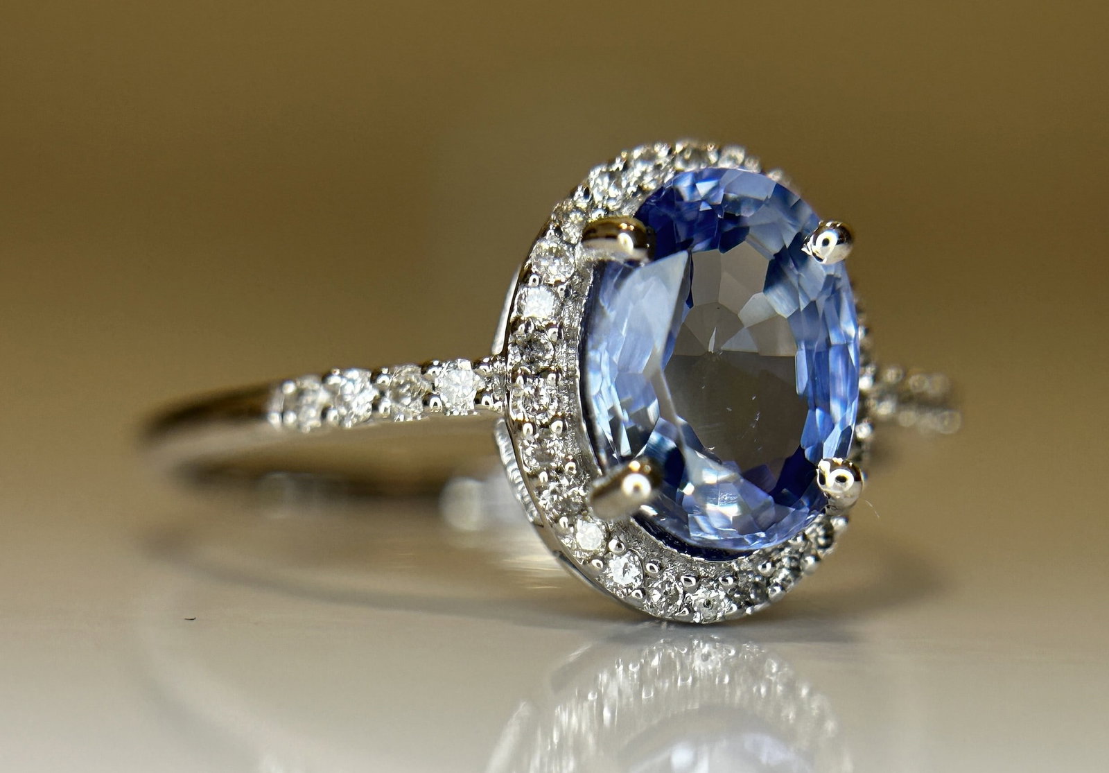 Beautiful 1.73CT Unheated Ceylon Cornflour Blue Sapphire Diamonds & 18k Gold - 7