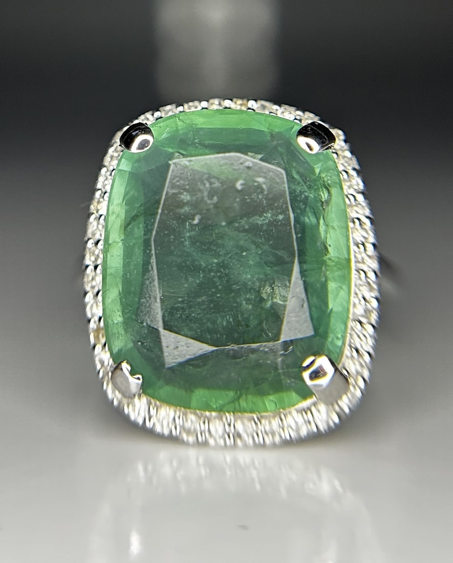 Beautiful 10.04 ct Natural Emerald With Natural Diamonds & 18k Gold (1 of 9)