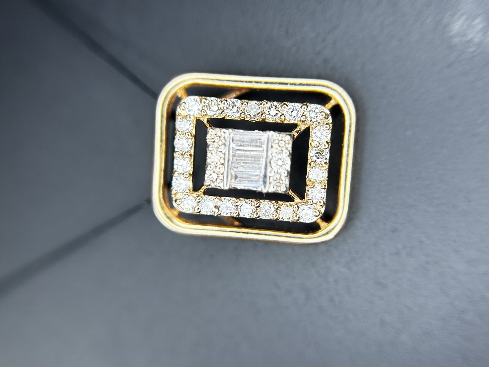 Beautiful Natural 0.40 CT Diamond Pendant With 18k Yellow Gold: Title: Beautiful Natural 0.40 CT Diamond Pendant With 18k Yellow Gold Description: Beautiful Natural 0.40 CT Diamond Pendant With 18k Yellow Gold Description: Total Carat Weight - 0.40