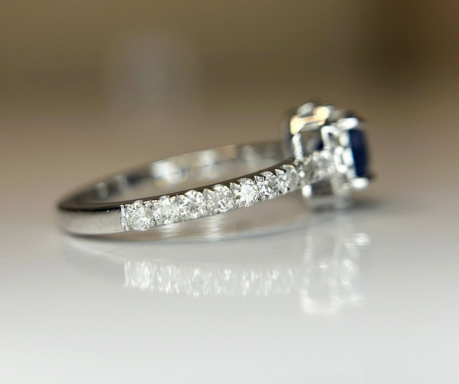 Beautiful Natural Ceylon Royal Blue Sapphire W Natural Diamonds & 18k Gold - 3