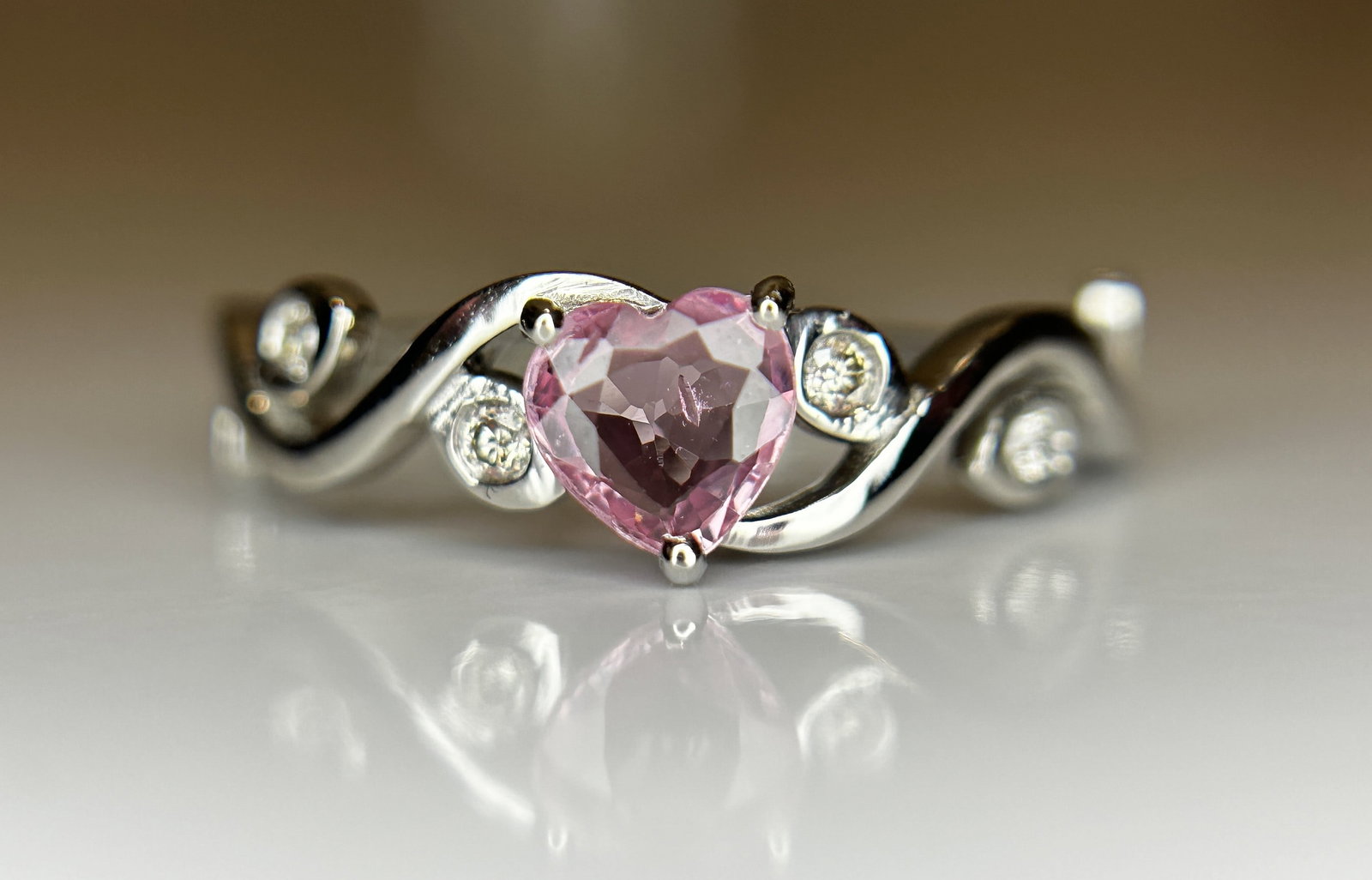 Beautiful 0.48ct Heart Shape Unheated Ceylon Pink Sapphire Diamonds & 950 Platinum - 2