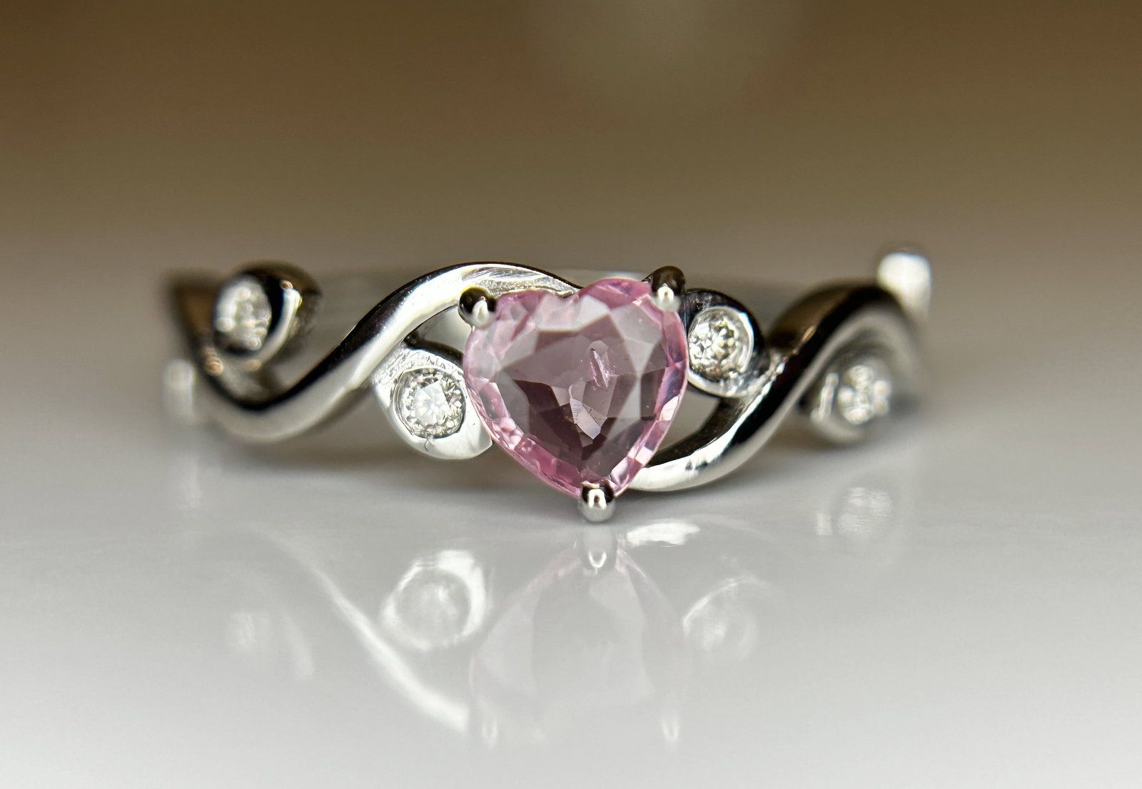 Beautiful 0.48ct Heart Shape Unheated Ceylon Pink Sapphire Diamonds & 950 Platinum - 8