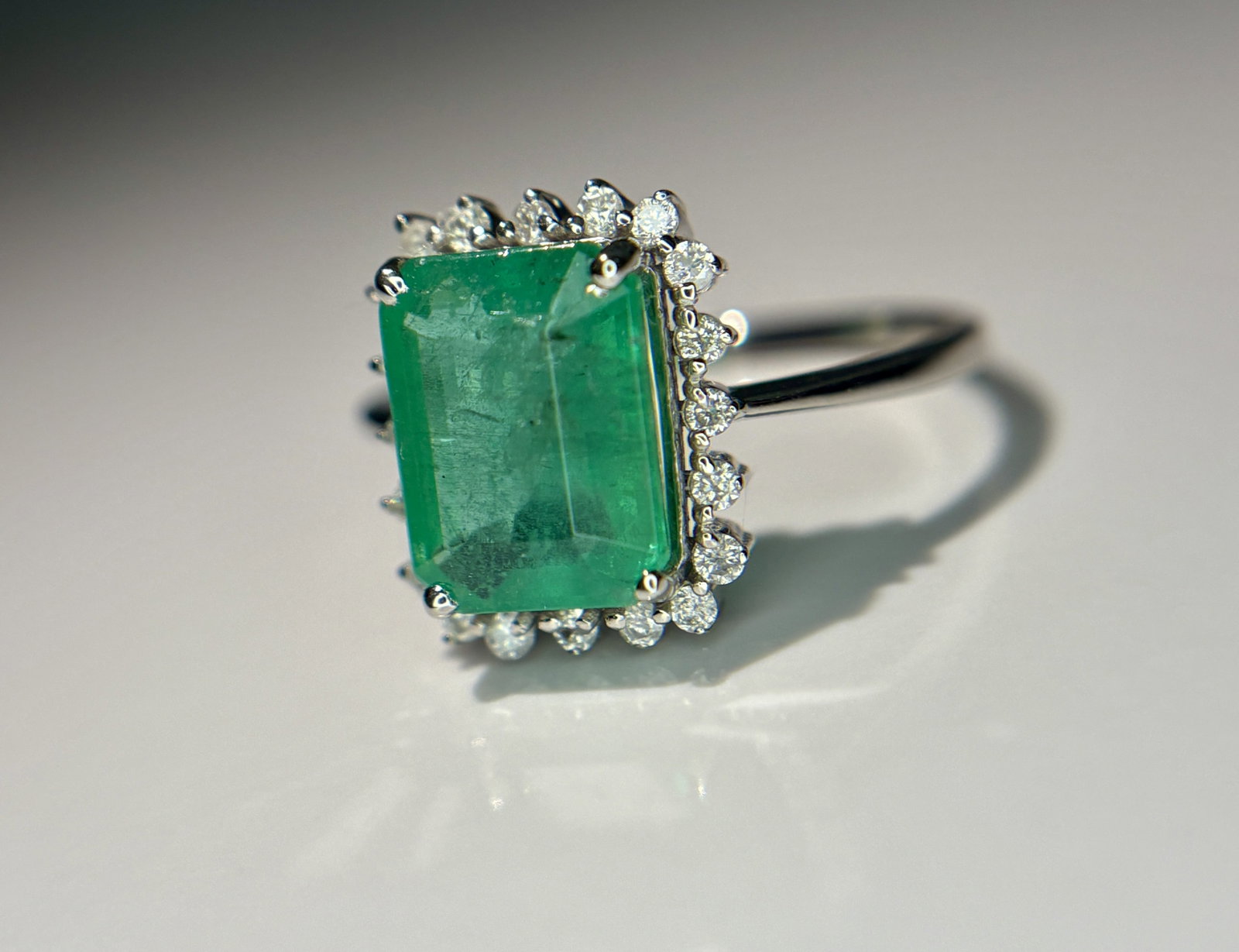 Beautiful 2.90 CT Natural Emerald Ring With Natural Diamonds & Platinum 950 - 4