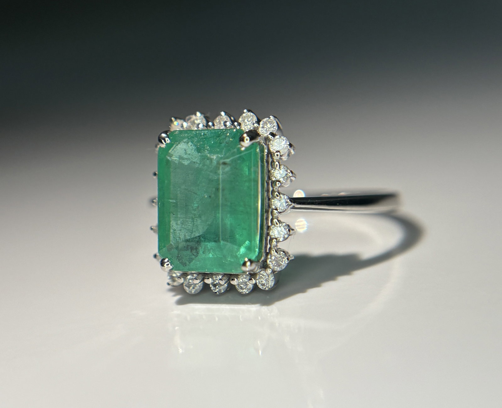 Beautiful 2.90 CT Natural Emerald Ring With Natural Diamonds & Platinum 950 - 5