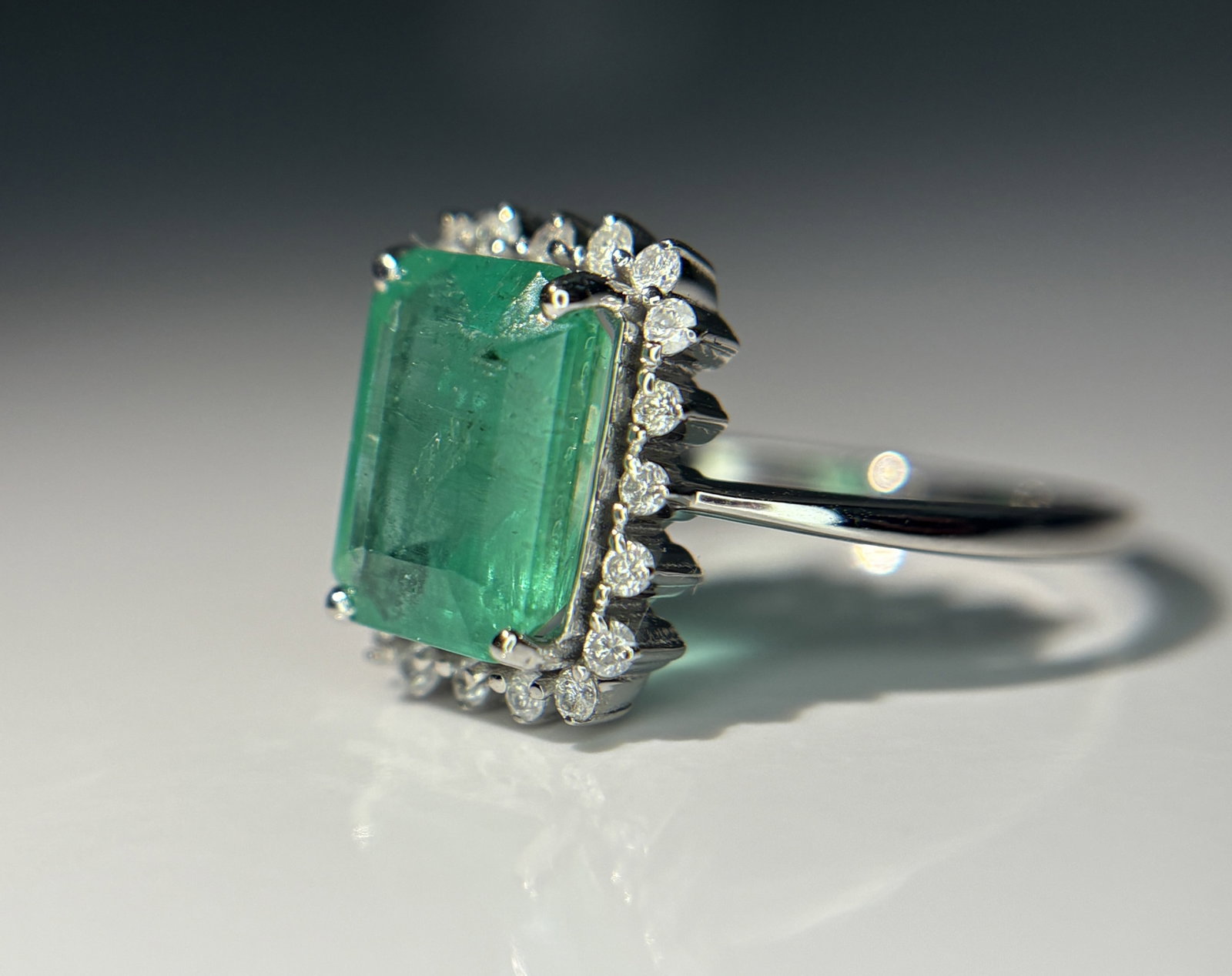 Beautiful 2.90 CT Natural Emerald Ring With Natural Diamonds & Platinum 950 - 6
