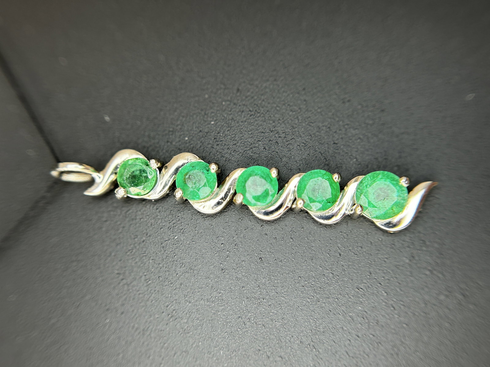 Beautiful 1.17ct Natural Emerald Pendant With Platinum 950 - 6