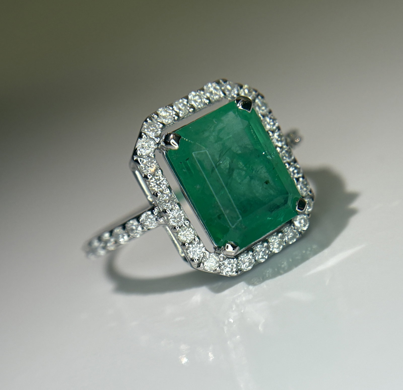 Beautiful 3.50 CT Natural Emerald Ring With Natural Diamonds & Platinum 950 - 11