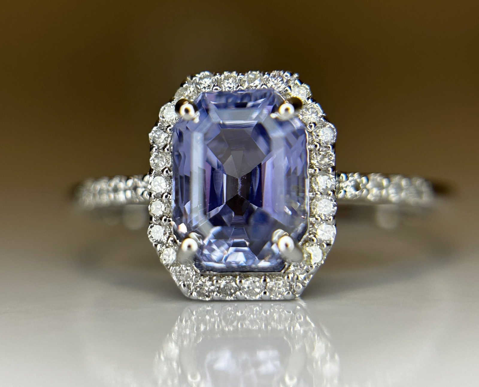 Beautiful 1.75 CT Unheated Ceylon Cornflour Blue Sapphire Diamonds & 18k Gold - 3