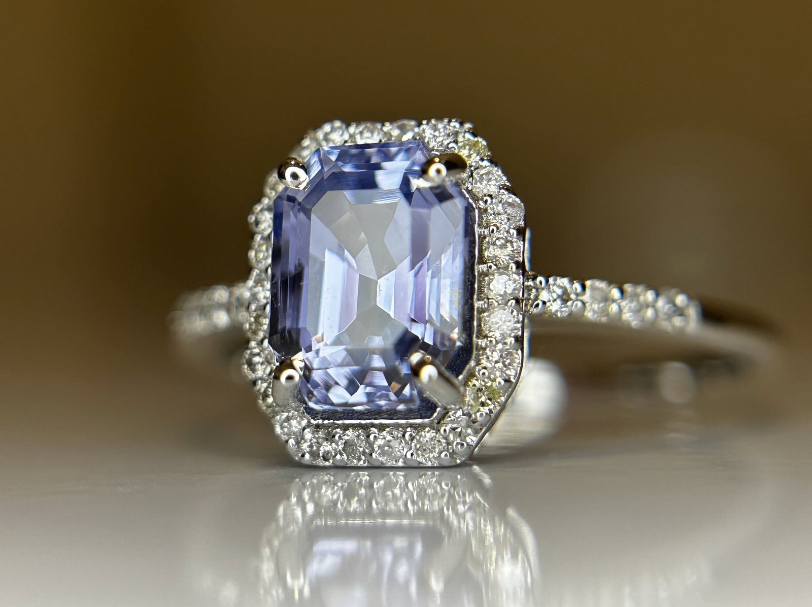 Beautiful 1.75 CT Unheated Ceylon Cornflour Blue Sapphire Diamonds & 18k Gold - 4
