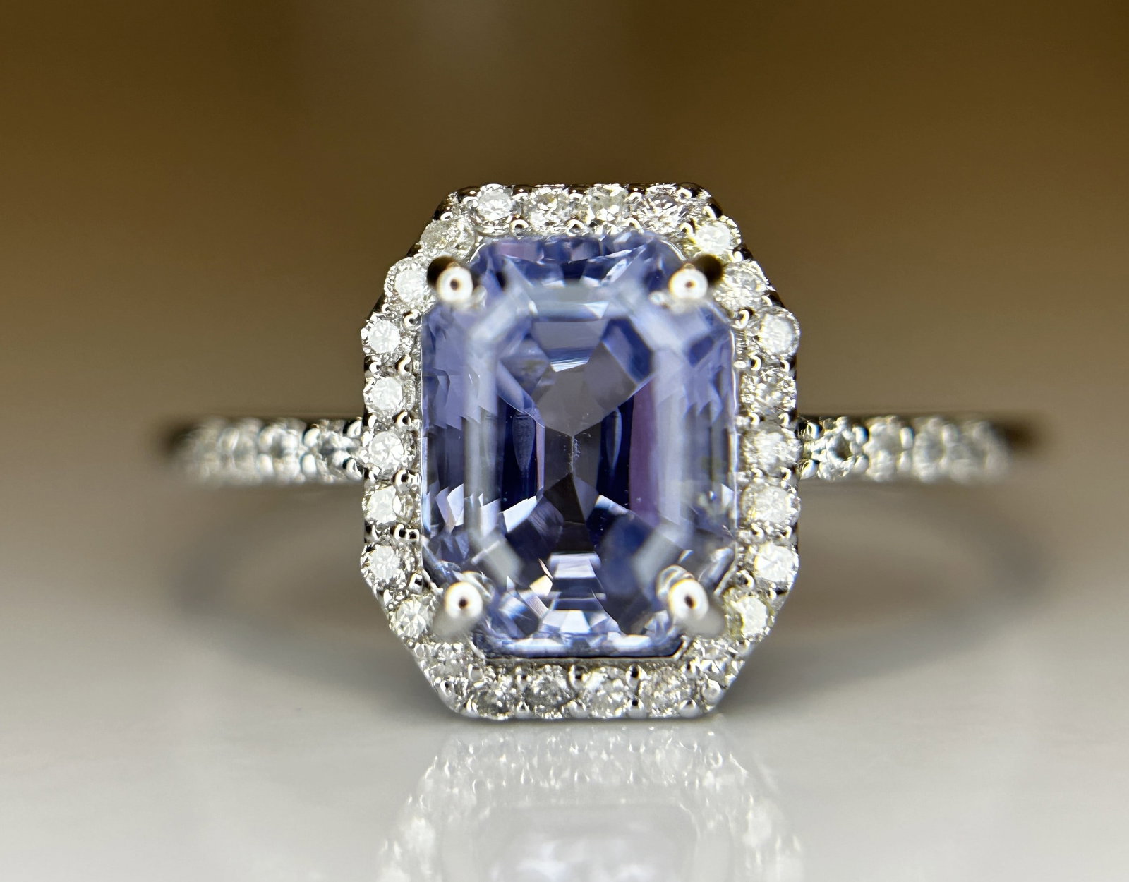 Beautiful 1.75 CT Unheated Ceylon Cornflour Blue Sapphire Diamonds & 18k Gold - 5