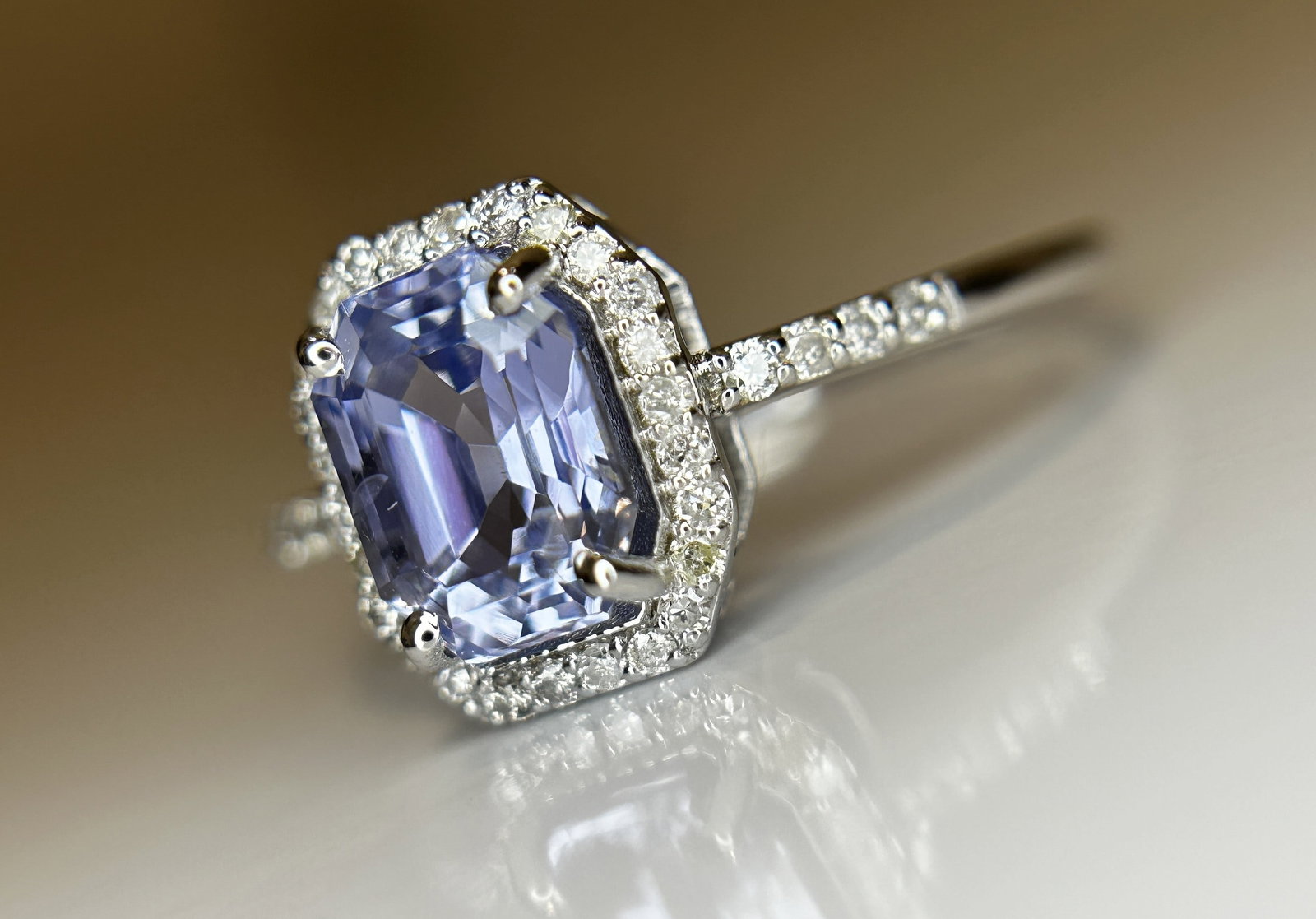 Beautiful 1.75 CT Unheated Ceylon Cornflour Blue Sapphire Diamonds & 18k Gold - 7