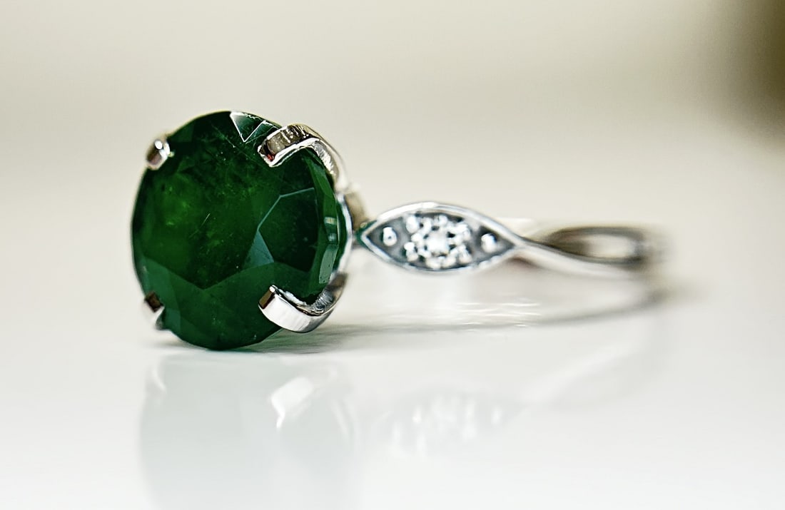 Beautiful 2.74 CT Natural Emerald Ring With Natural Diamonds & Platinum 950 - 10