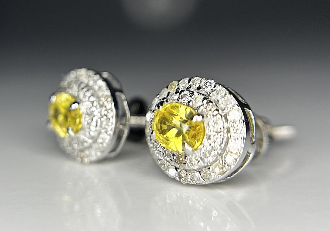 Beautiful 0.92 CT Unheated Ceylon Yellow Sapphire With Natural Diamonds & 18k Gold - 7