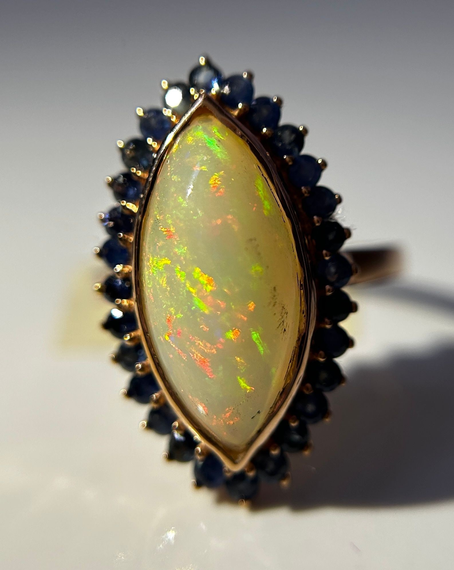 Beautiful Natural Opal Ring With Natural Blue Sapphire and 18k Gold - 3