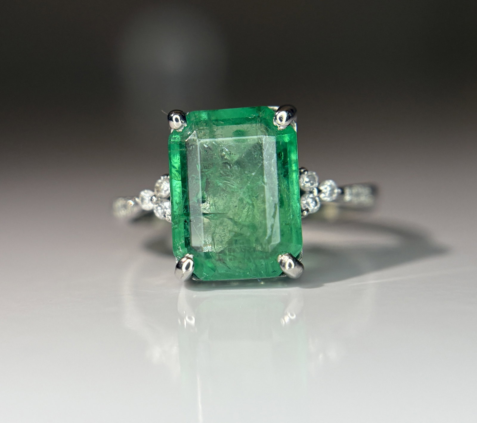 Beautiful 3.15 CT Natural Emerald Ring With Natural Diamonds & Platinum 950 - 4
