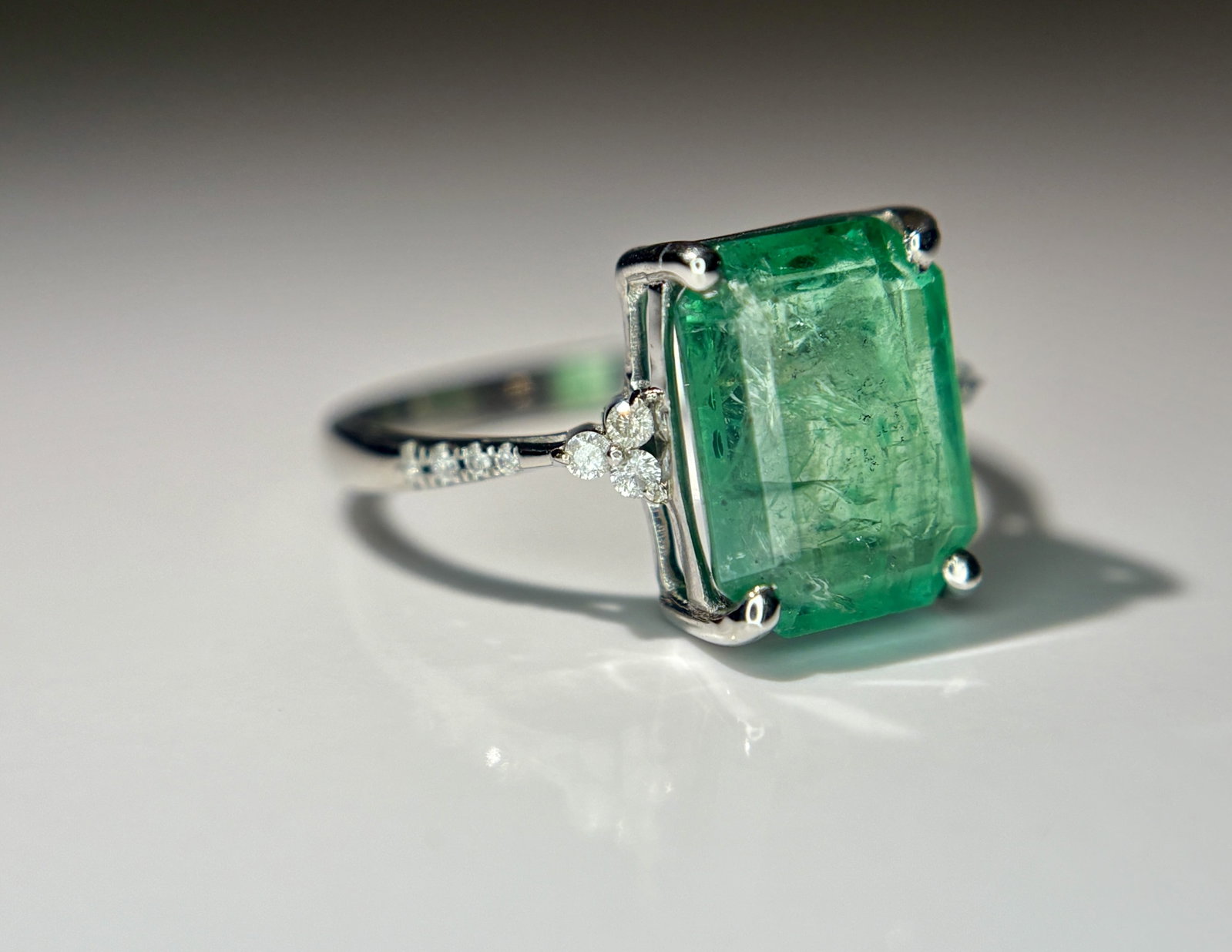 Beautiful 3.15 CT Natural Emerald Ring With Natural Diamonds & Platinum 950 - 6