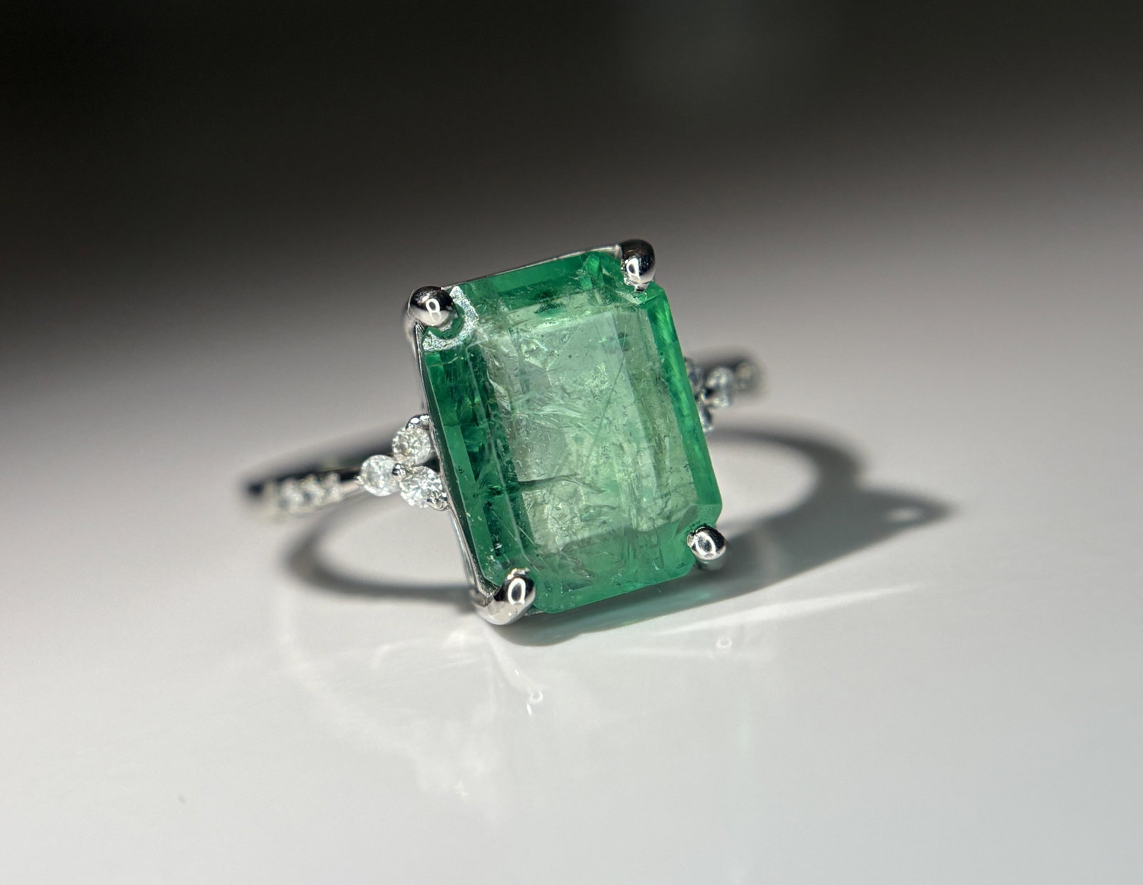 Beautiful 3.15 CT Natural Emerald Ring With Natural Diamonds & Platinum 950 - 7